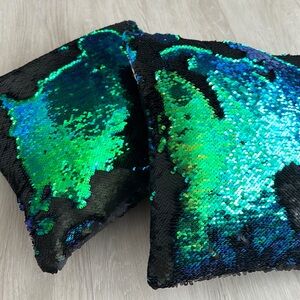 2 16” inch teal/ green sequin accent pillows, excellent condition